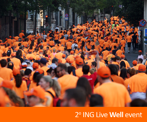 Ένα πορτοκαλί ποτάμι στο κέντρο της Αθήνας!