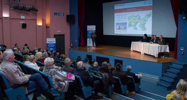 Στιγμιότυπο από την παρουσίαση του προγράμματος στους δημότες Λήμνου