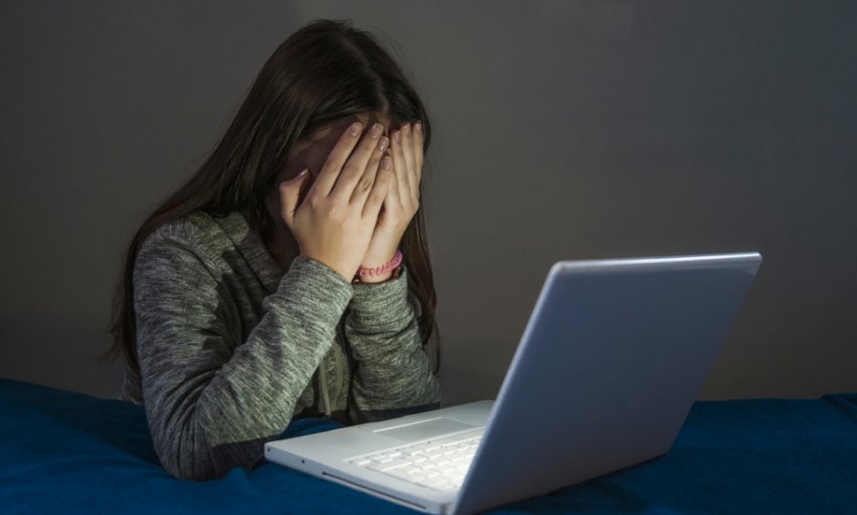 Cyberbullying: Πώς μπορούν γονείς και εκπαιδευτικοί να βοηθήσουν;