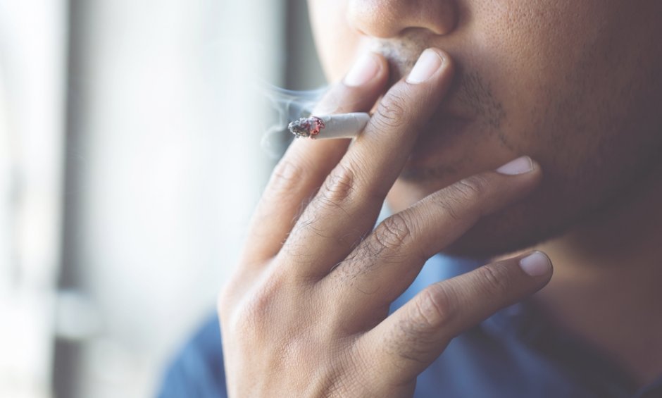 Πώς σχετίζεται το κάπνισμα με τη νόσο Covid-19;