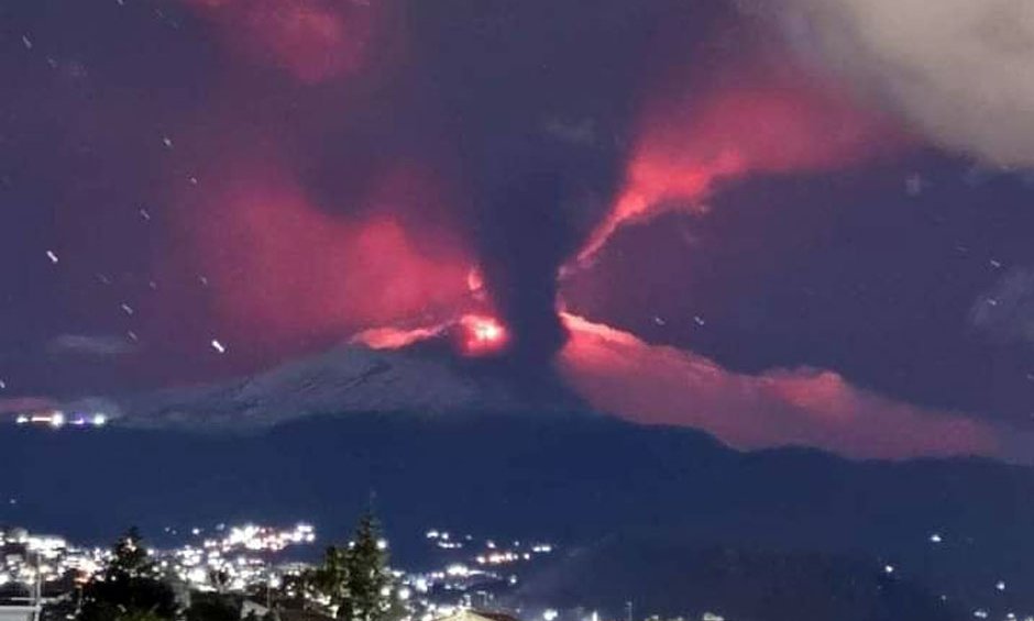 Ισχυρή έκρηξη στο ηφαίστειο της Αίτνας!