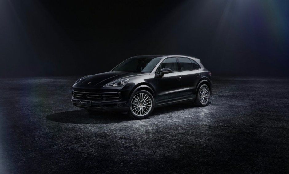 Riding in style: Η νέα Cayenne Platinum Edition