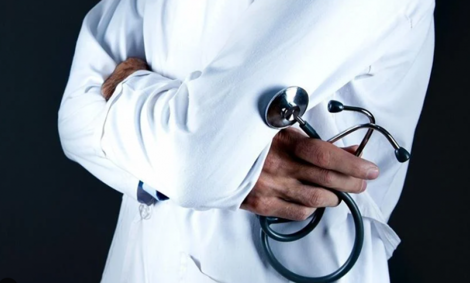 Εξαιρούνται των clawback & rebate οι προσωπικοί ιατροί με νέα τροπολογία του υπουργείου Υγείας