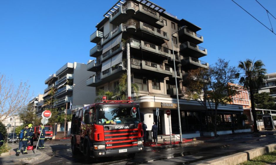 Εμπρησμός σε εστιατόριο στη Νέα Σμύρνη - Μαρτυρίες σοκ από ανθρώπους που κινδύνευσαν να καούν!