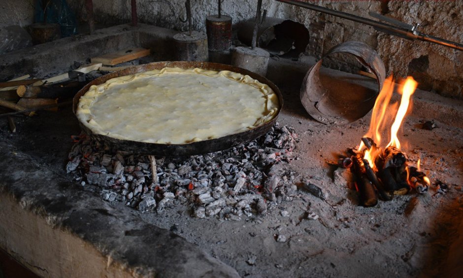 H παραδοσιακή μακαρονόπιτα από τα χωριά του Ξηρομέρου