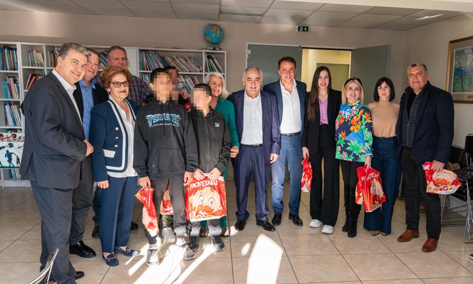 Το Ε.Ε.Α. με σεβασμό και αλληλεγγύη στην κοινωνία: Δώρα σε 5 ιδρύματα και δομές