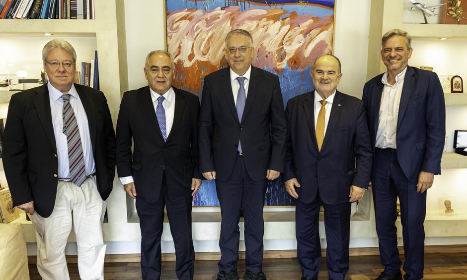 Εποικοδομητική συνάντηση εργασίας του Υπουργού Ανάπτυξης Τάκη Θεοδωρικάκου με αντιπροσωπεία της Διοίκησης του Ε.Ε.Α