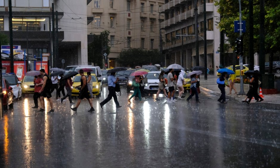 Καιρός: Πού θα ρίξει τοπικές βροχές μέχρι και καταιγίδες - Η πρόγνωση μέχρι και την Κυριακή