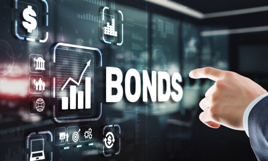 Οι servicers και τα χρέη προς τη ΔΕΗ, με δάνεια οι πλειστηριασμοί, το εκκλησάκι Ρέμου - Πηλαδάκη, στα 34 δισ. δολ. το κόστος των δασμών, γερμανική «ψήφος» στην Alpha, η Eurobank επενδύει στην Κρήτη και οι εργατικοί Έλληνες
