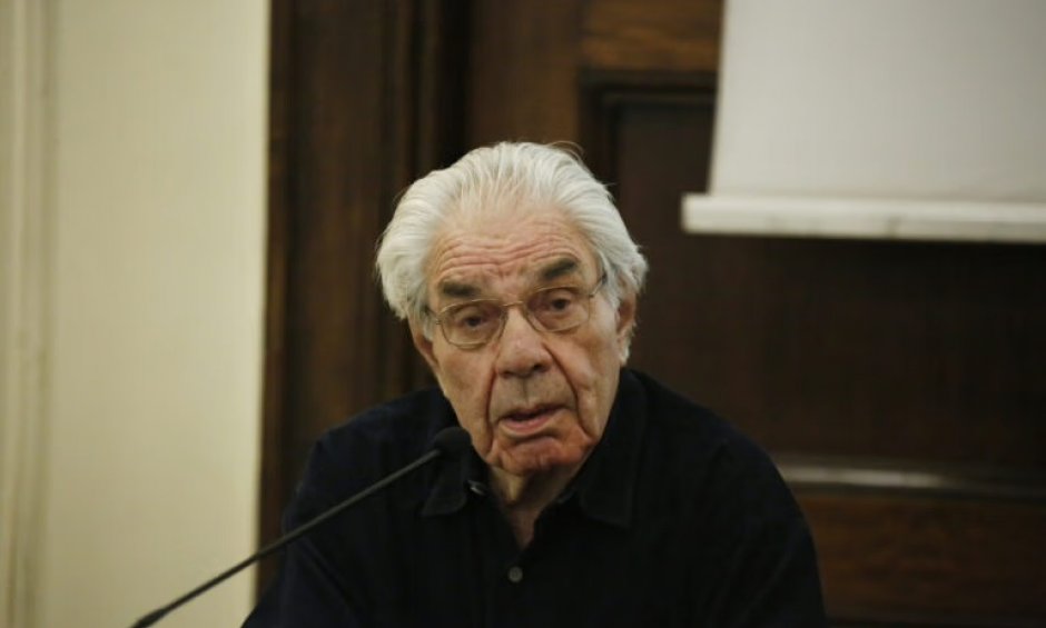 Έφυγε από τη ζωή ο Γιώργος Κασιμάτης, ομότιμος καθηγητής Συνταγματικού Δικαίου 