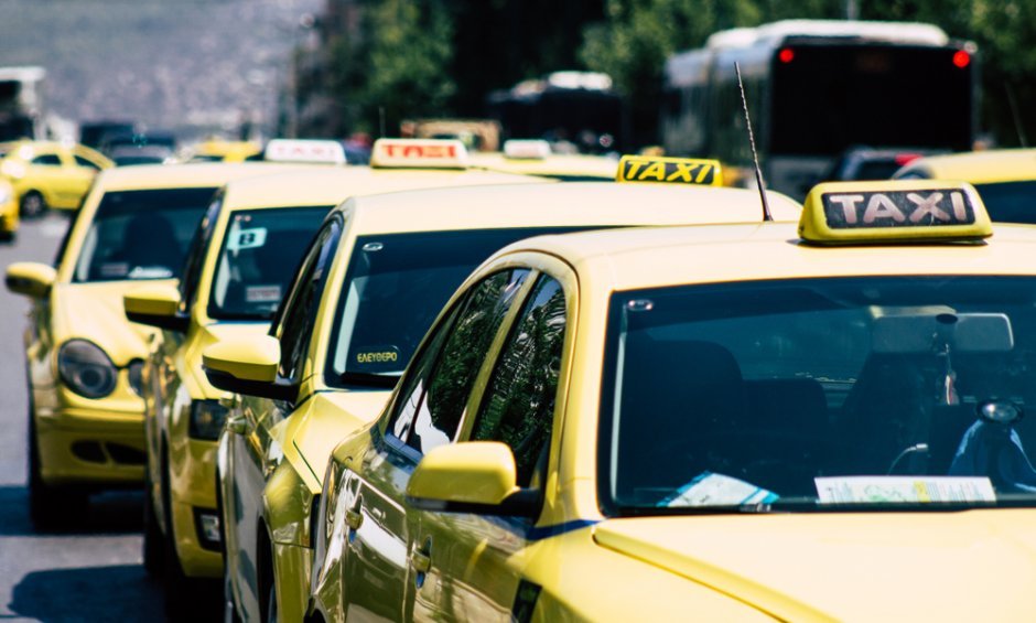 Επανήλθαν τα ταξί στην Αθήνα - Αναστολή της απεργίας