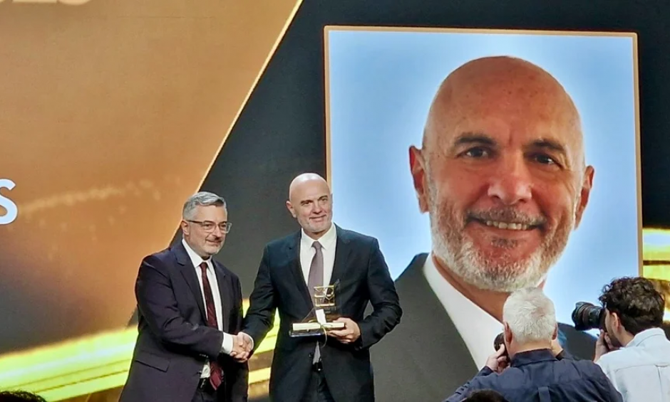 Σημαντική διάκριση για τον CFO της Lavipharm, Βασίλη Μπαλούμη