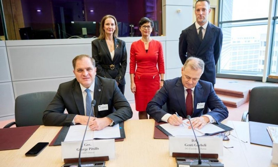 ΑΑΔΕ: Yπογραφή συμφωνίας Ελλάδας–Αλβανίας για τους «Πράσινους Διαδρόμους»