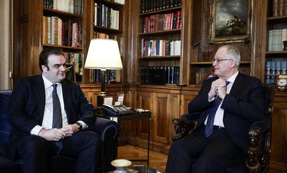 Συνάντηση του Προέδρου της Δημοκρατίας Κ.Τασούλα με τον Υπουργό Εθνικής Οικονομίας και Οικονομικών και Πρόεδρο του Eurogroup Κ. Πιερρακάκη