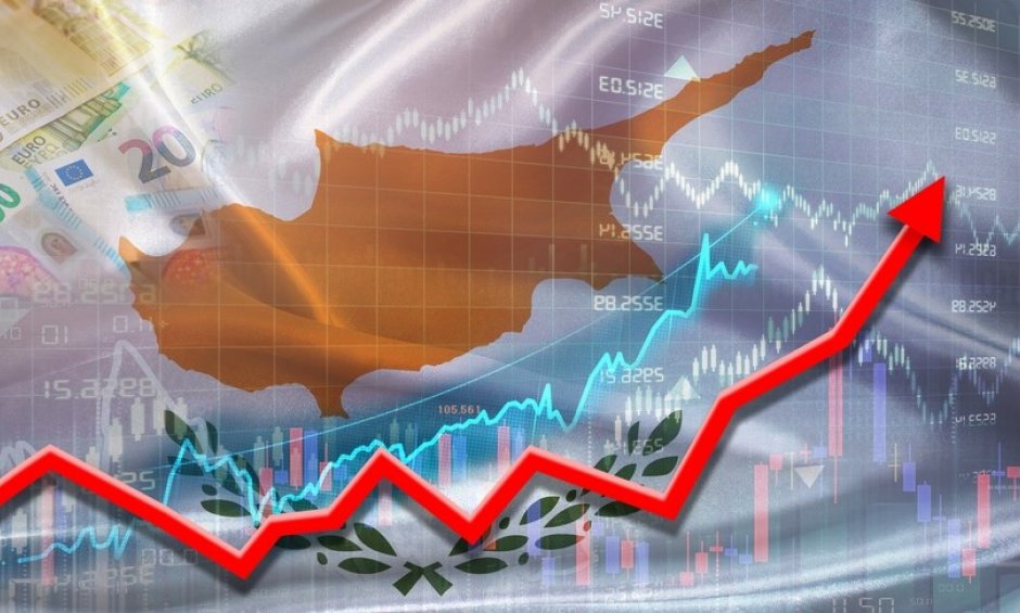 Αναδιάταξη δυνάμεων έφεραν στην Κύπρο, οι συγχωνεύσεις με τραπεζικό χρώμα