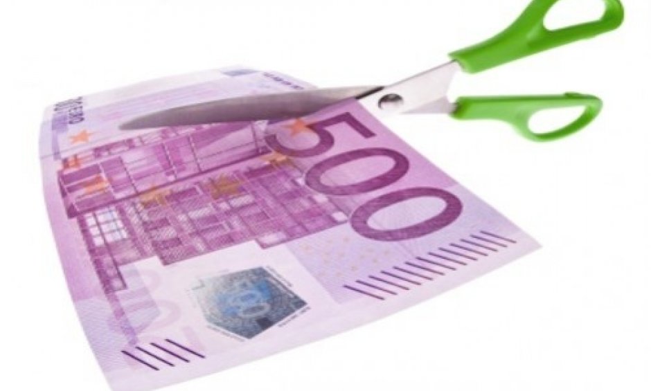 Έως και 20% το ψαλίδι στις επικουρικές