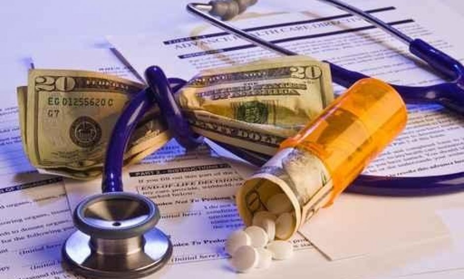 Δεν αποδέχονται οι ιατροί τα προγράμματα Medicare και τις ασφαλιστικές καλύψεις