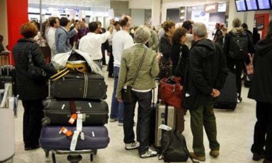  Xάος στις αερομεταφορές λόγω ηφαιστειακής στάχτης
