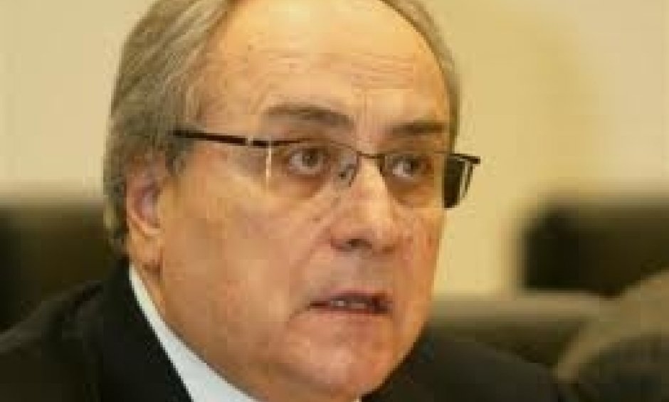 Μηνυτήρια αναφορά και αγωγές εναντίον Τραπέζης της Ελλάδος πρότεινε ο Νικ. Κωνσταντόπουλος.