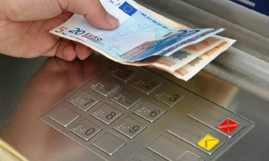 «Χαλαρώνουν» κι άλλο τα capital controls!