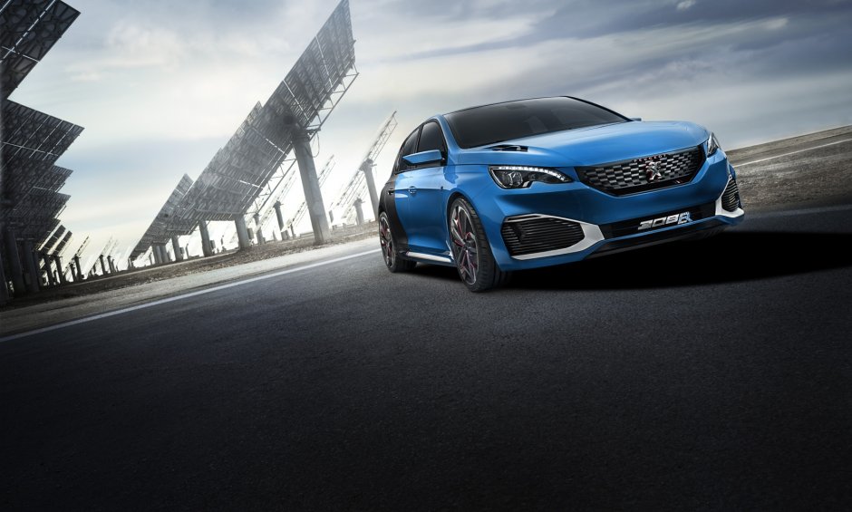 PEUGEOT 308 R HYbrid: Ένα υβριδικό με super επιδόσεις!