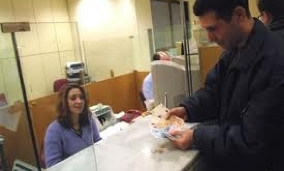 Οι τράπεζες ρυθμίζουν δάνεια 
