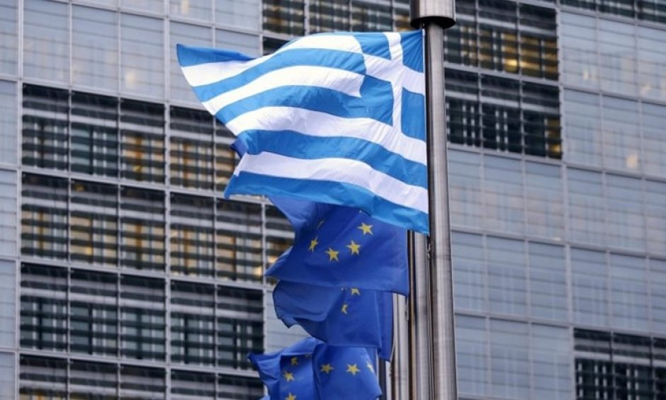 Τα βλέμματα όλων στις Βρυξέλλες. «Καλή βάση» για τις συνομιλίες η νέα ελληνική πρόταση λέει η Κομισιόν