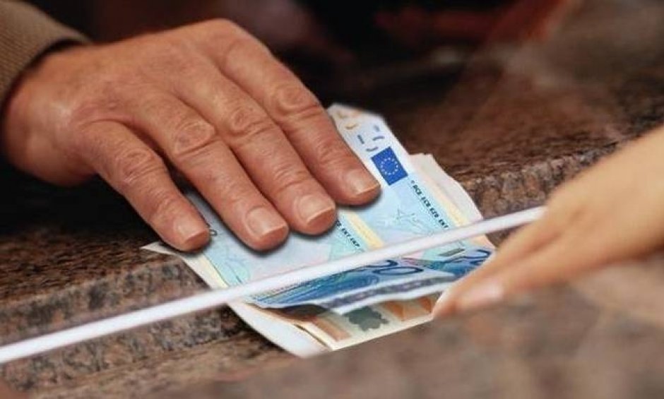 Κατατέθηκε η τροπολογία για το επίδομα των συνταξιούχων. Τι προβλέπει και ποιοι είναι οι δικαιούχοι;