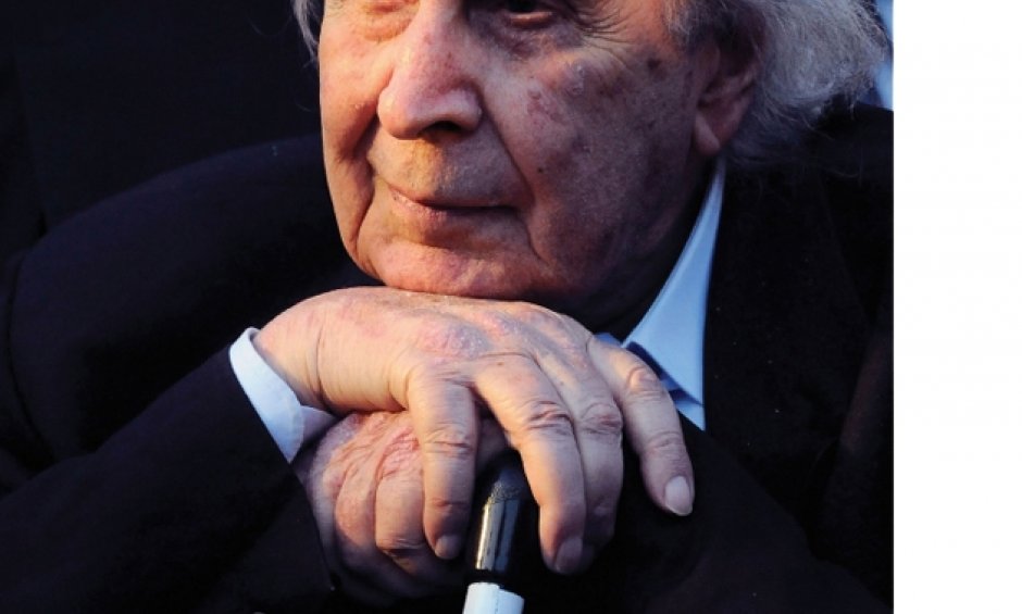 Τη ρωμιοσύνη μην την κλαις...