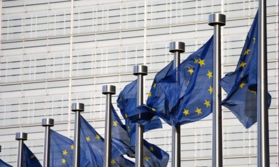 Ευρωπαϊκή Επιτροπή: Προειδοποιητική επιστολή επί των κυβερνητικών αποφάσεων για τις συντάξεις
