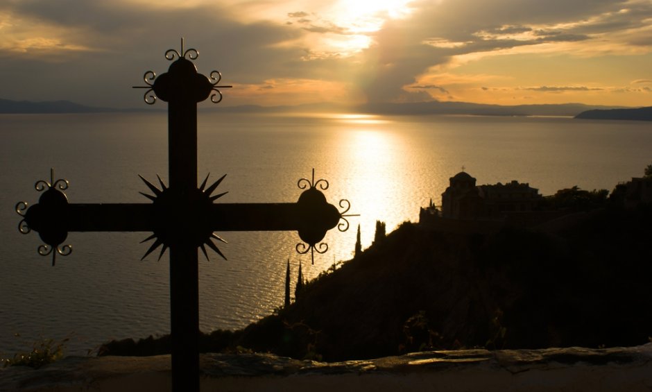 H Εκκλησία της Ελλάδος ασφαλίζει τα κτίριά της!