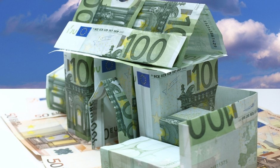 Κατασχέσεις ακινήτων ακόμη και για μικρά χρέη προς την εφορία 