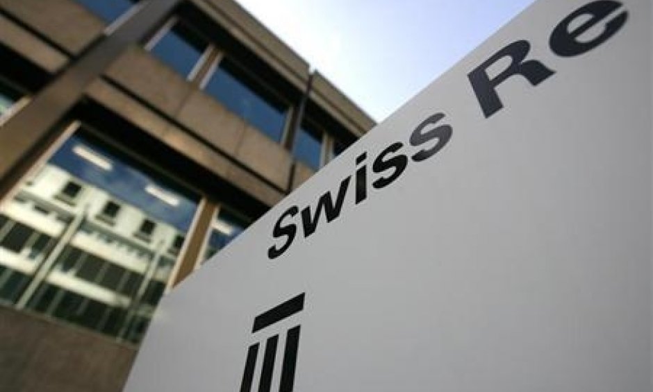 H Swiss Re πουλάει την ασφαλιστική ζωής Αurora