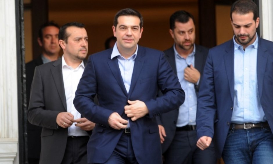 Bloomberg: Τελεσίγραφο στην Ελλάδα για συμφωνία. Πυρετός διαβουλεύσεων στην Αθήνα