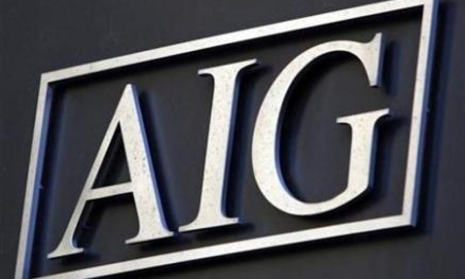 Ξεφορτώνεται… μετοχές η AIG