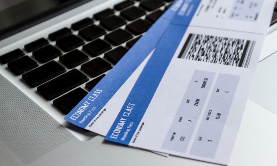 Δικαίωση καταναλωτή για παράνομη χρέωση σε αγορά αεροπορικών εισιτηρίων