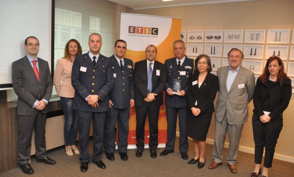 Η Ελληνική Πολεμική Αεροπορία παραλαμβάνει το 1ο βραβείο για την οδική ασφάλεια στο χώρο εργασίας