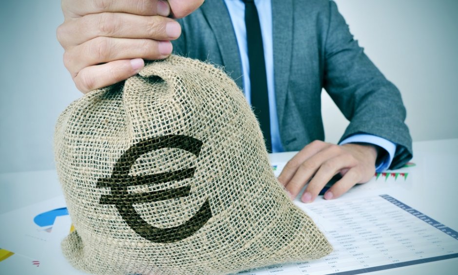 Στα €2,4 δισ. το πρωτογενές πλεόνασμα το τετράμηνο