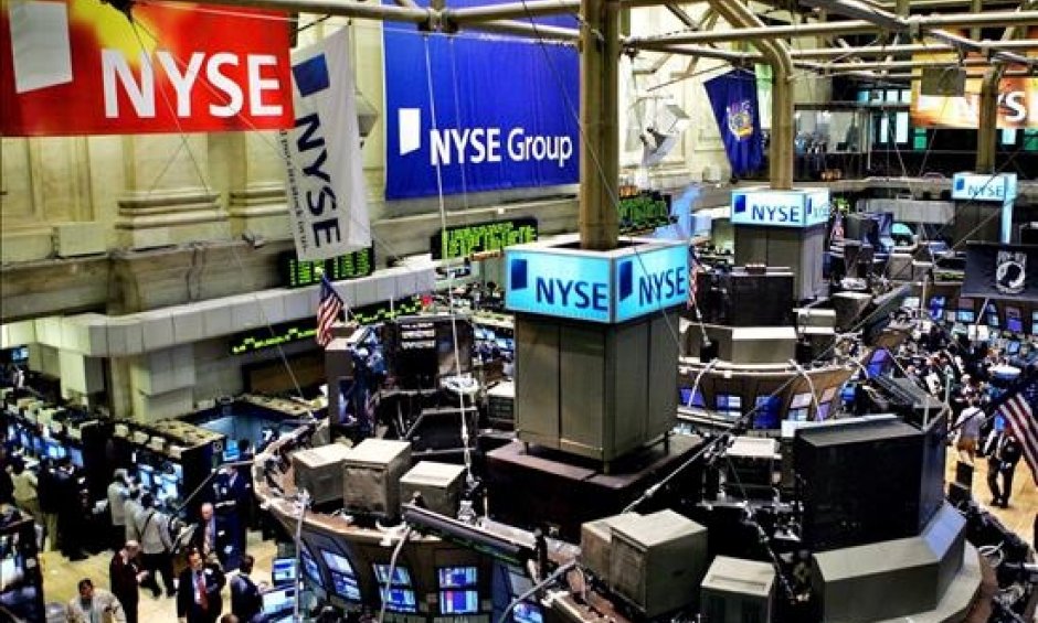 Πρώτη φορά πάνω από τις 16.000 ο Dow Jones