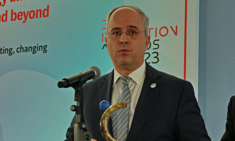 Η ΤΕΧΑΝ βραβεύτηκε από τον ECONOMIST  για την τεχνολογία και καινοτομία των Κέντρων Ανταποδοτικής Ανακύκλωσης
