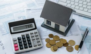 Έρχεται νέος φόρος «κεραμίδα» για 700.000 σπίτια στην Ελλάδα - Ποιους αφορά