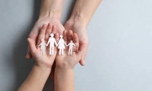 Παγκόσμια Ημέρα Αναδοχής: Ελάχιστο ενδιαφέρον για αναδοχή παιδιών με αναπηρία ή άνω των 8 ετών