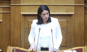 ΥΠΕΚΑ Ν. Κεραμέως στη Βουλή: Από τους 660.000 Έλληνες που έφυγαν στο εξωτερικό, 420.000 έχουν ήδη επιστρέψει