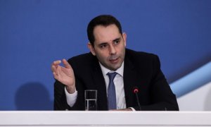 Θάνος Πετραλιάς: Τα οφέλη από την πρόωρη αποπληρωμή του δημόσιου χρέους