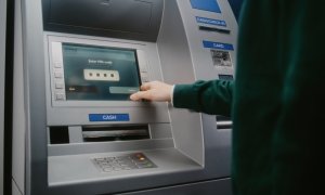 Από σήμερα 11 Αυγούστου αναλήψεις από τα ΑΤΜ με μηδενικές χρεώσεις