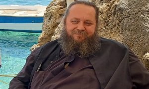 Ο παππάς που έκανε τη δημιουργία δρόμο επιστροφής