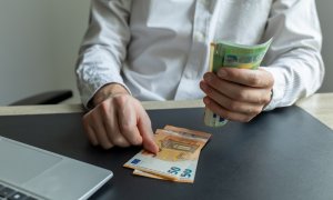 Νέα μέτρα στήριξης για το διαθέσιμο εισόδημα, το ιδιωτικό χρέος και τη στέγη