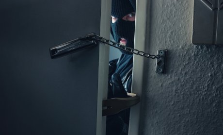 Οι διαρρήκτες δεν κάνουν διακοπές τον Αύγουστο!
