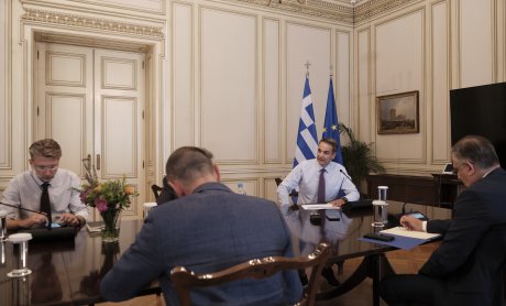 Σύσκεψη για κορονοϊό: Ελέγχους και πρόστιμα ζήτησε ο Πρωθυπουργός