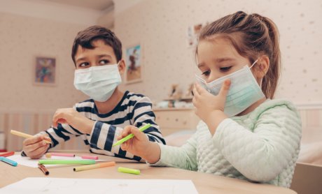 Η Ελληνική Παιδοπνευμονολογική Εταιρεία απαντά στις πιο συχνές απορίες των γονέων για τη χρήση μάσκας στο σχολείο
